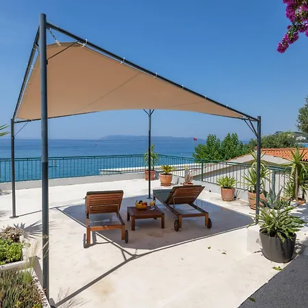 Beachfront Comfort Nives * Tucepi