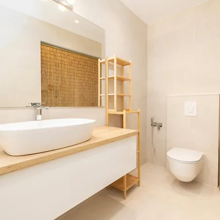 Beachfront Comfort Nives * Tucepi