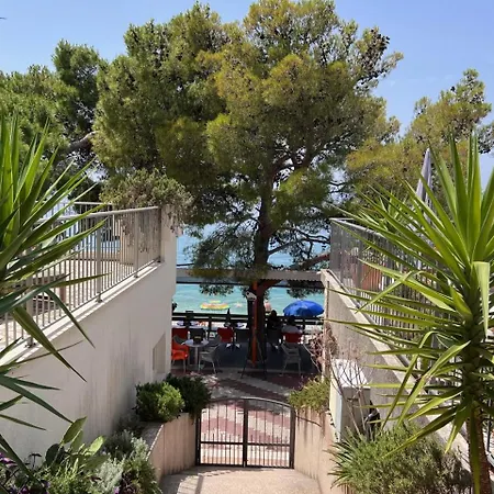 Beachfront Comfort Nives * Tucepi