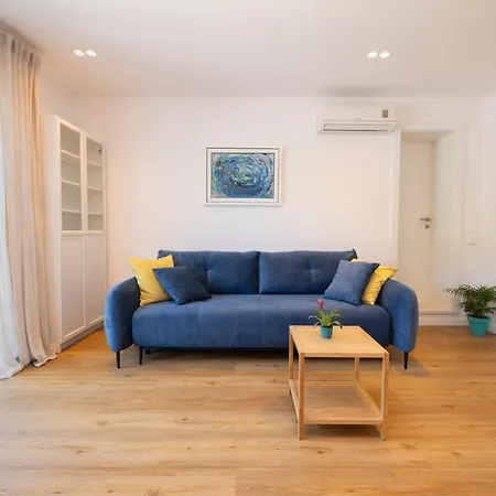 Apartmán Beachfront Comfort Nives