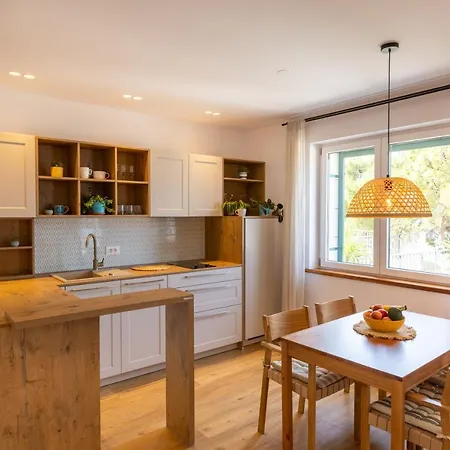 Beachfront Comfort Nives *