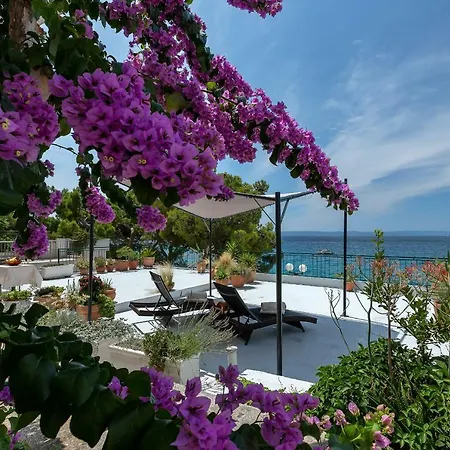 Apartmán Beachfront Comfort Nives